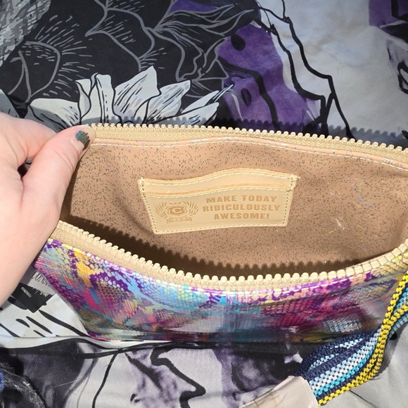 Consuela Steph Midtown crossbody - Picture 3 of 3